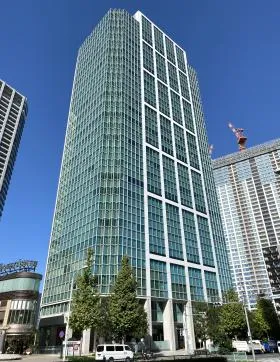 NBFプラチナタワーの外観
