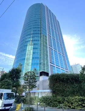 NBFプラチナタワーの外観
