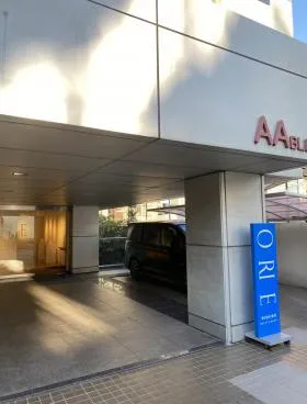 AAビルの外観