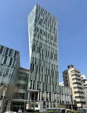 AOビルの外観