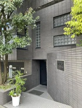 麻布ヨーワビルの外観