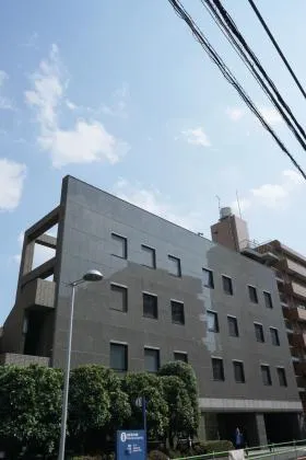 ハークス六本木ビルの外観