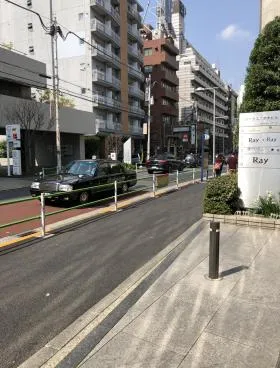 ハークス六本木ビルの外観