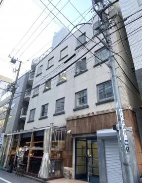 ラ・コリーナシブヤビルの外観