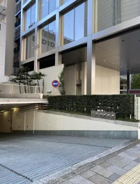 青山タワーアネックスビルの外観