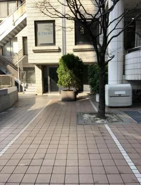 CSビルの外観