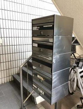 CSビルの外観