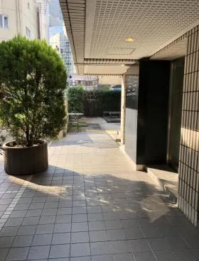 CSビルの外観