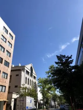 南青山スリービルの外観