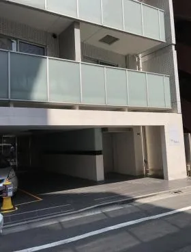 八重洲デュープレックスリズビルの外観