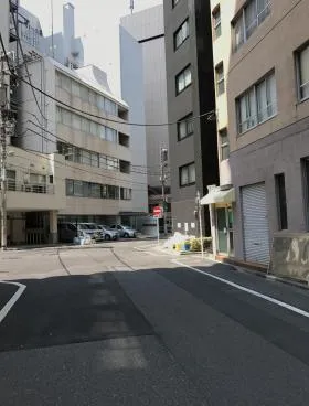 八重洲デュープレックスリズビルの外観