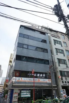 京橋白木屋ビルの外観