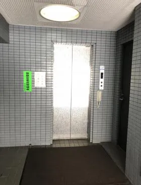 京橋白木屋ビルの外観