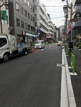 八丁堀鈴らん通りビルの外観