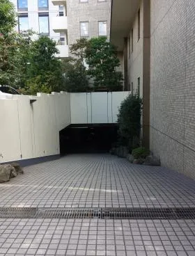 ロイヤルビルの外観