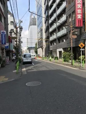 カガヤビルの外観