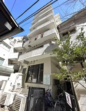 青山ルカビルの外観