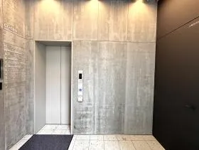 コエル渋谷青山通りの外観