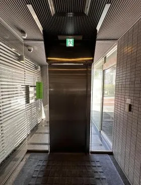 八重洲アングルビルの外観