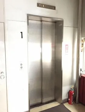 林ビルの外観