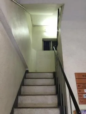 茅場町ビルの外観