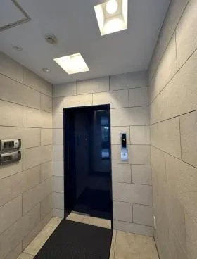 大和屋ビルの外観