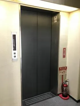 長尾ビルの外観