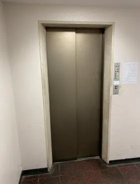 協同開発ビルの外観