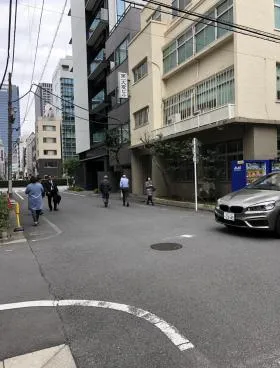 力丸ビルの外観
