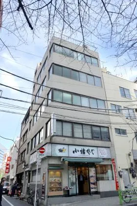 平和ビルの外観