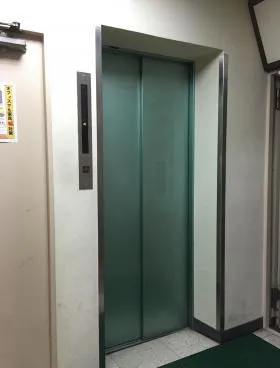 石川ビルの外観