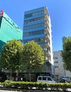 茅場町駅前ビルの外観