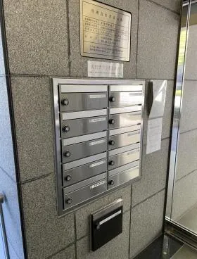 茅場町駅前ビルの外観