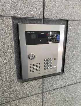 茅場町駅前ビルの外観