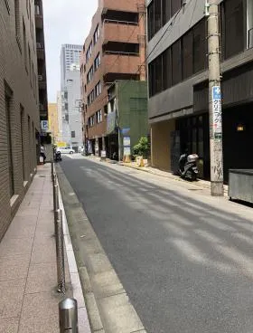 全国中小企業会館ビルの外観