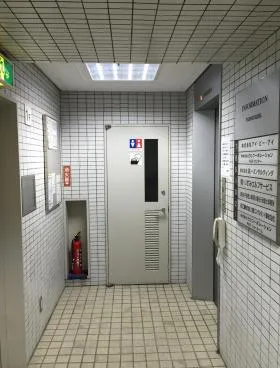 佑昌ビルの外観