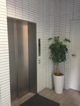 クローバー神谷町の外観