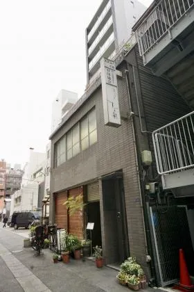 スズコービルの外観