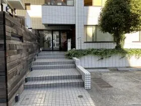 松井高輪ビルの外観