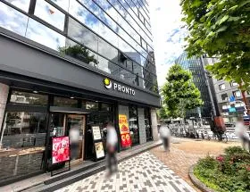 PRONTOを通過し、左へ曲がれば当ビル着