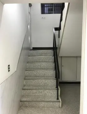 LBビルの外観