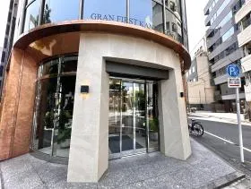 グランファースト神田紺屋町の外観