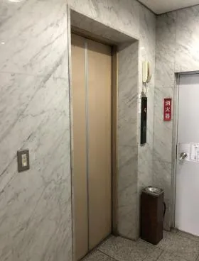 兜町中央ビルの外観