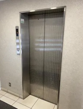 ビーエム兜町ビルの外観
