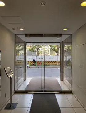 ビーエム兜町ビルの外観