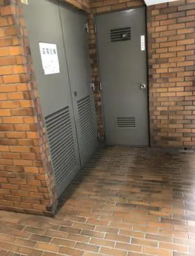 八重洲ビルの外観