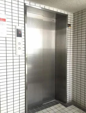 ASビルの外観