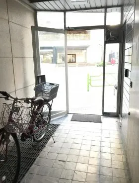 新川島安ビルの外観