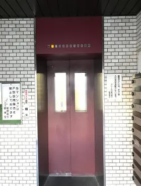 クレール八重洲通りビルの外観