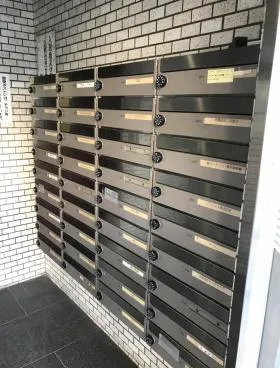 クレール八重洲通りビルの外観
